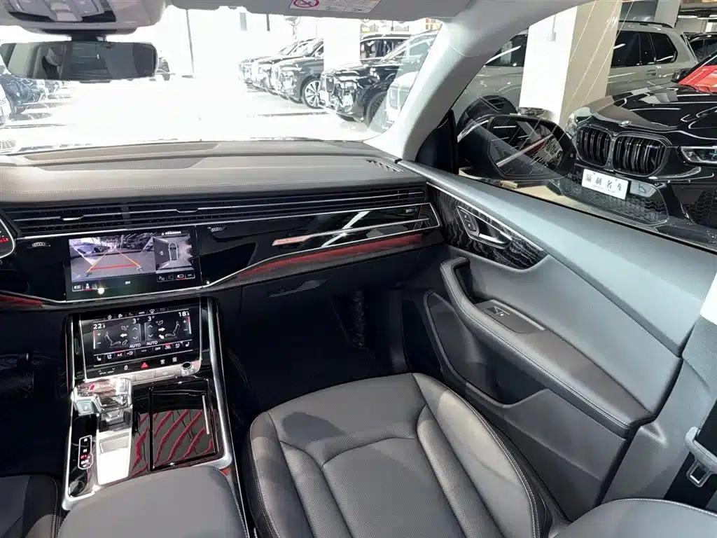 Audi Q8 2024 55 TFSI Luxury Dynamic — миниатюра 7