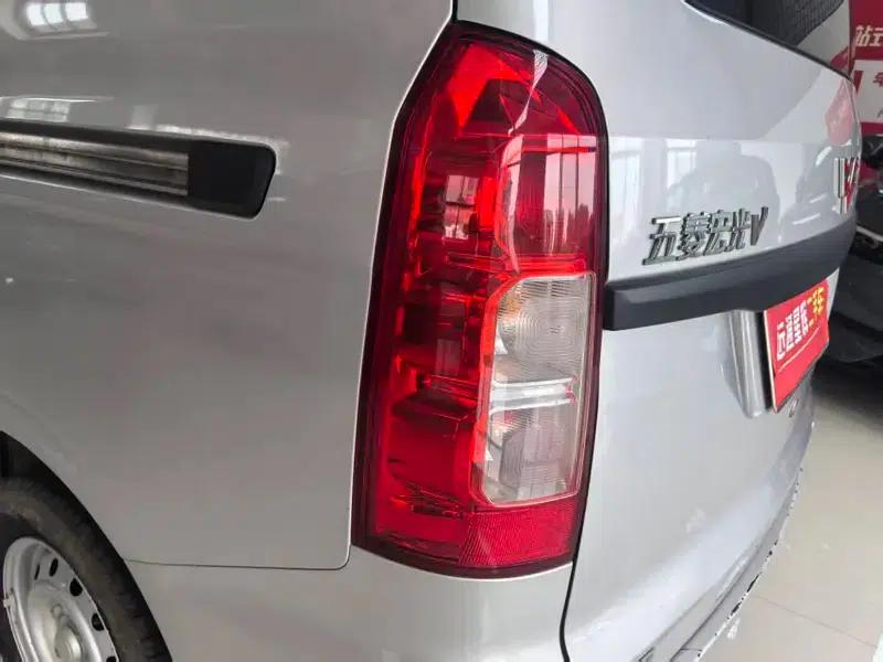Wuling Hongguang V 2022 1.5L Sporty Edition with Hydraulic Power Steering — миниатюра 10