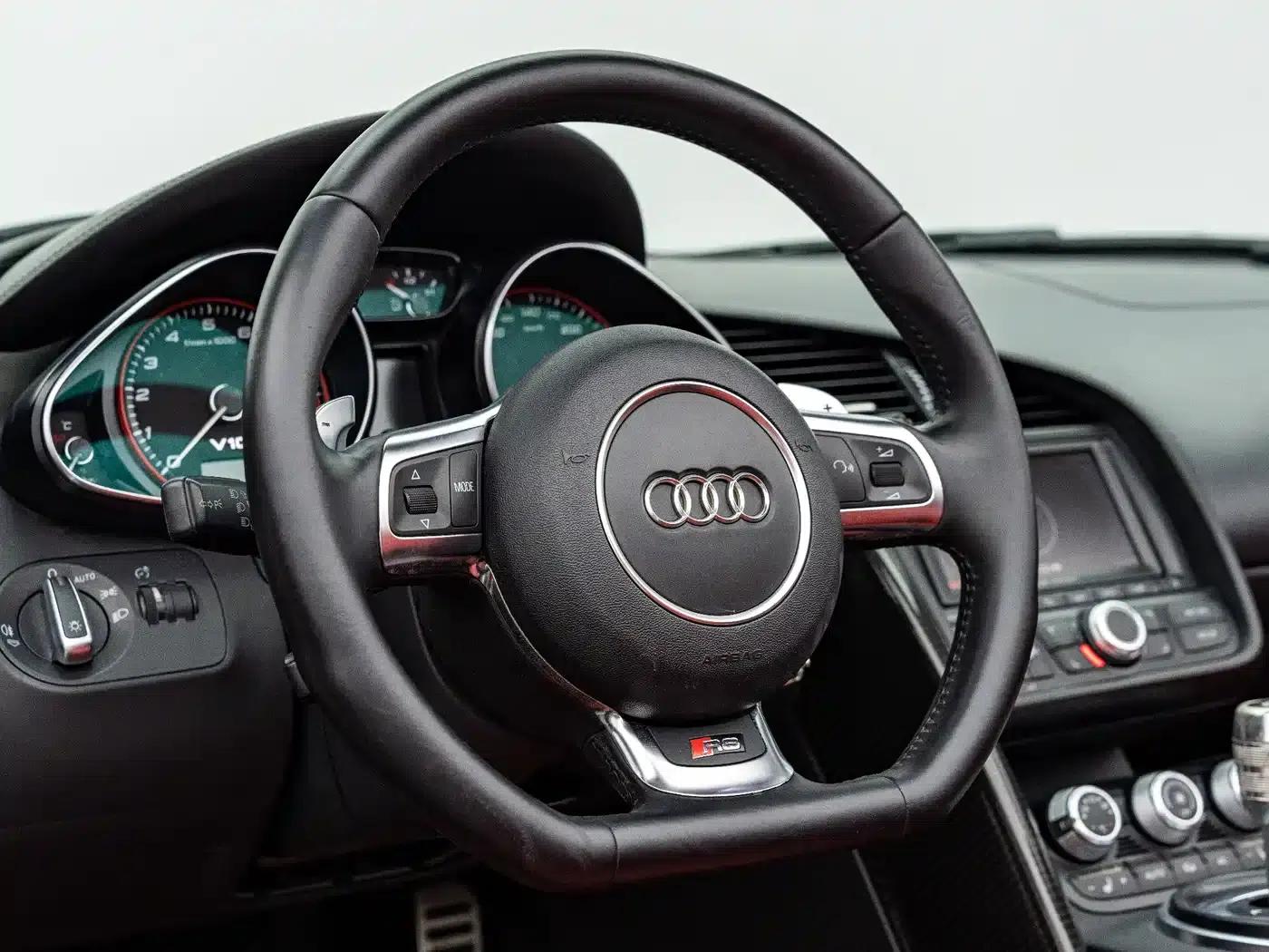 2011 Audi R8 Spyder 5.2 FSI quattro — миниатюра 12