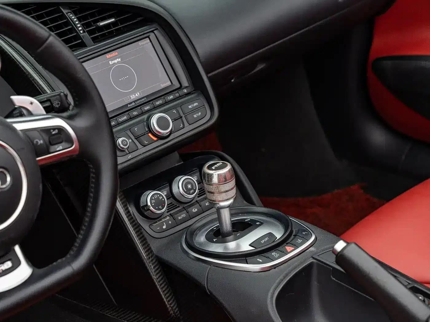 2011 Audi R8 Spyder 5.2 FSI quattro — миниатюра 17