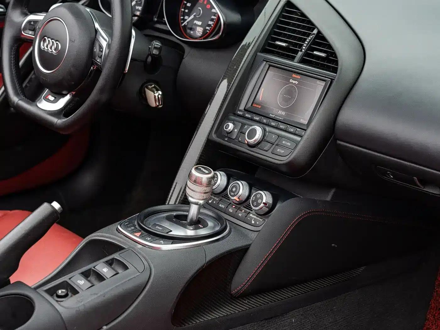 2011 Audi R8 Spyder 5.2 FSI quattro — миниатюра 6