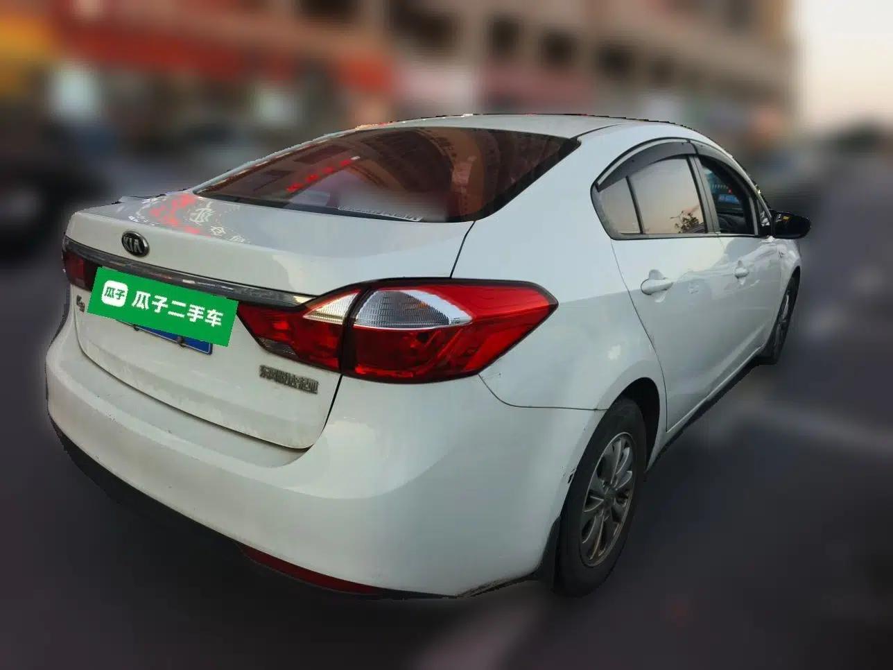 Kia K3 2016 1.6L Manual GL — миниатюра 6