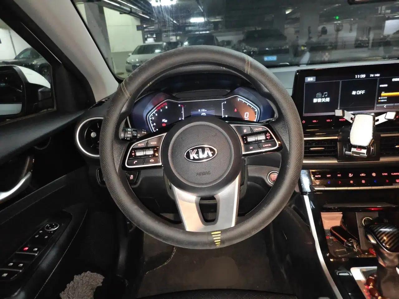 Kia K3 2019 1.5L CVT New Sharp Edition — миниатюра 10