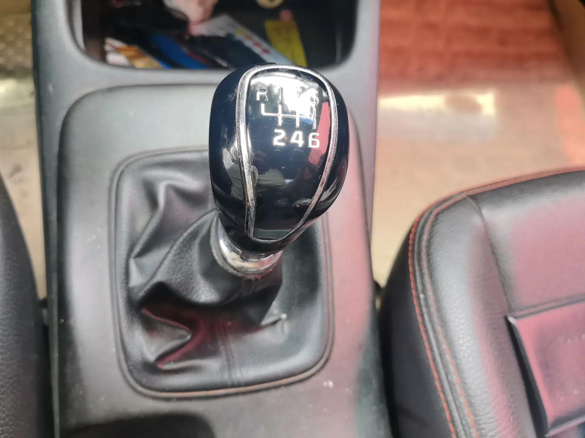 Kia K3 2015 1.6L Manual GLS — миниатюра 14