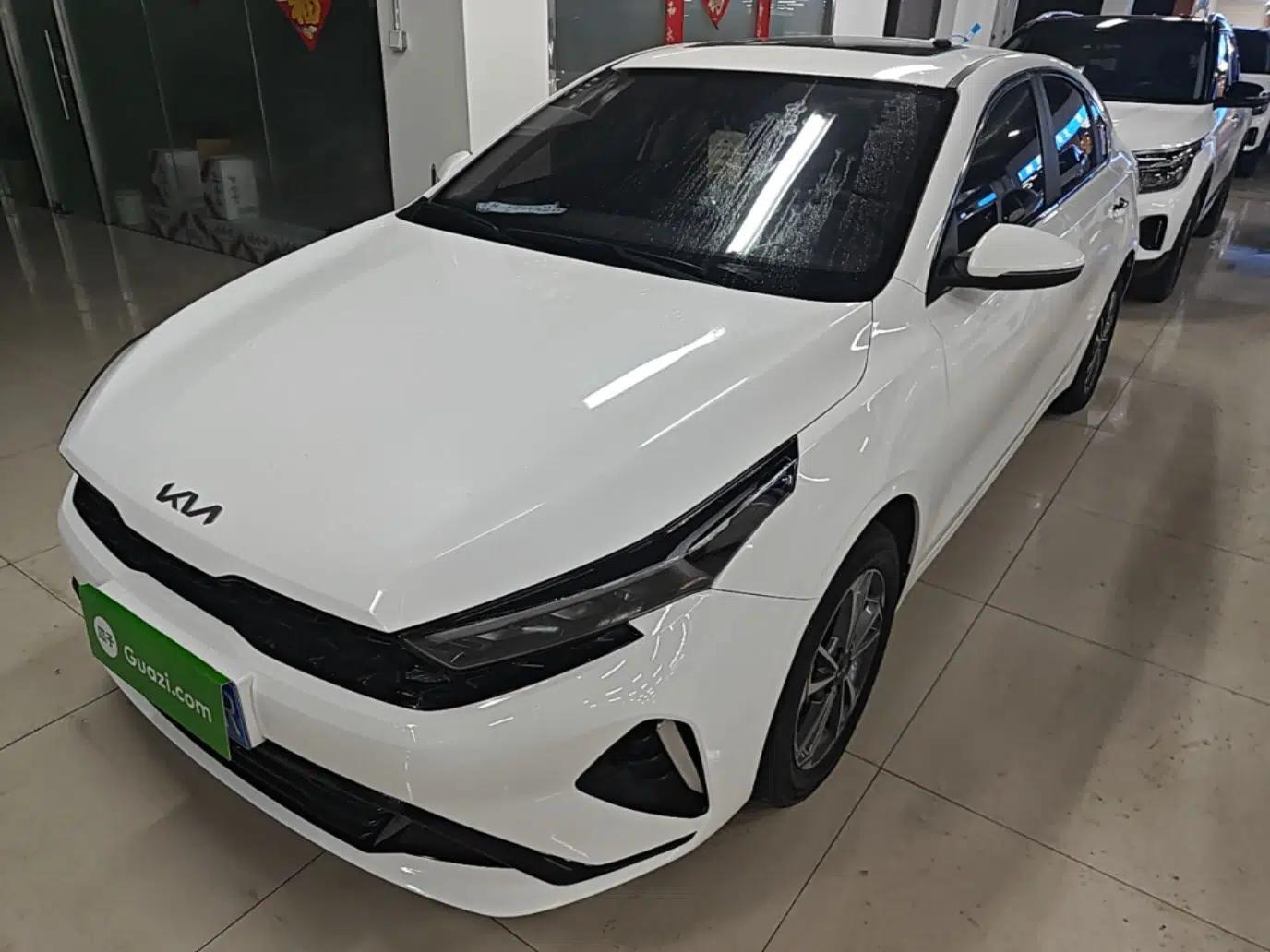 Kia K3 2023 1.5L CVT Luxury Edition — миниатюра 1