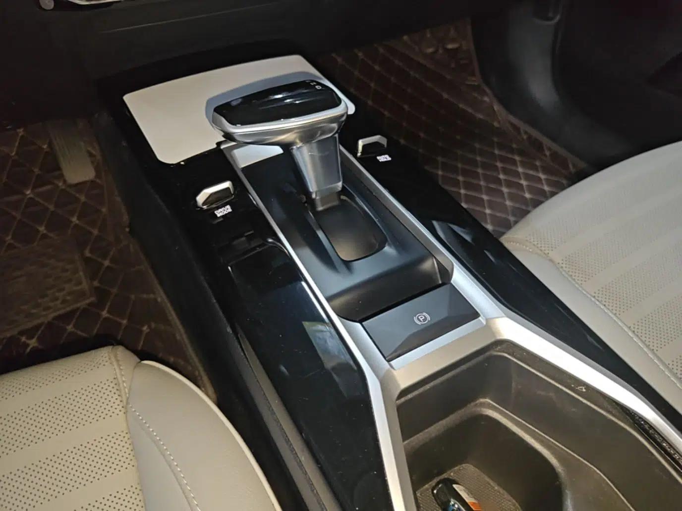 Kia K3 2023 1.5L CVT Luxury Edition — миниатюра 16