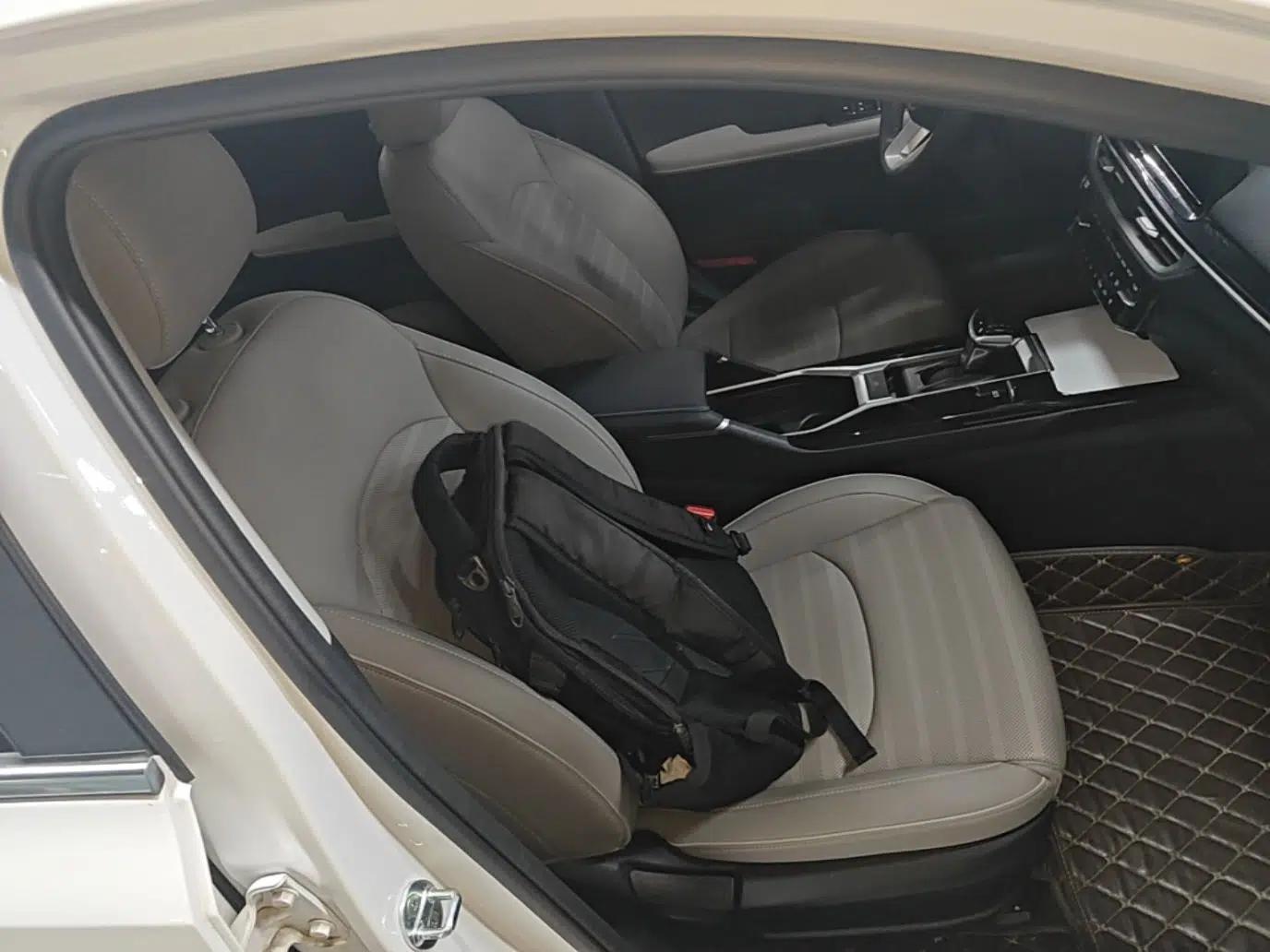 Kia K3 2023 1.5L CVT Luxury Edition — миниатюра 19