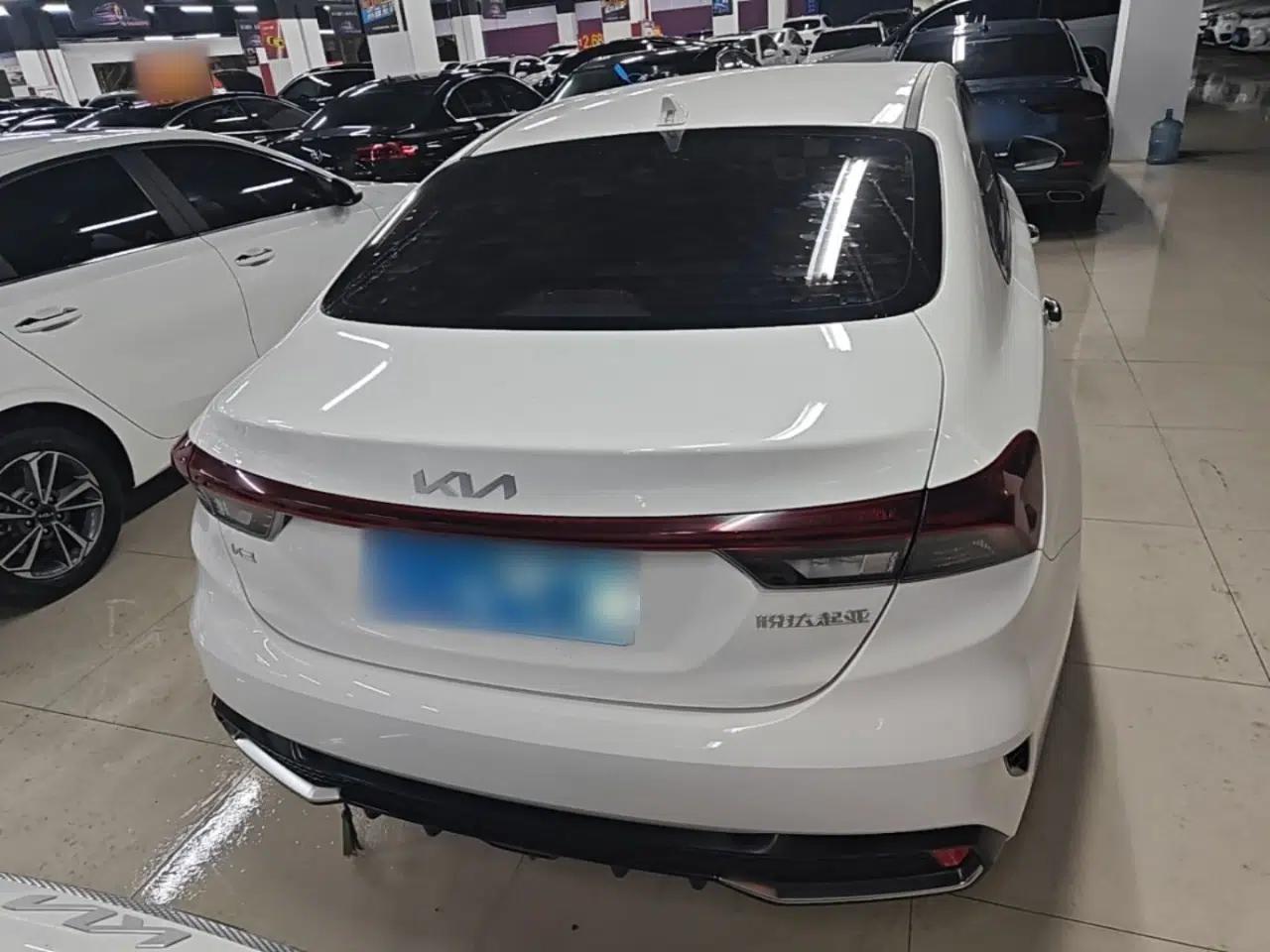 Kia K3 2023 1.5L CVT Luxury Edition — миниатюра 5