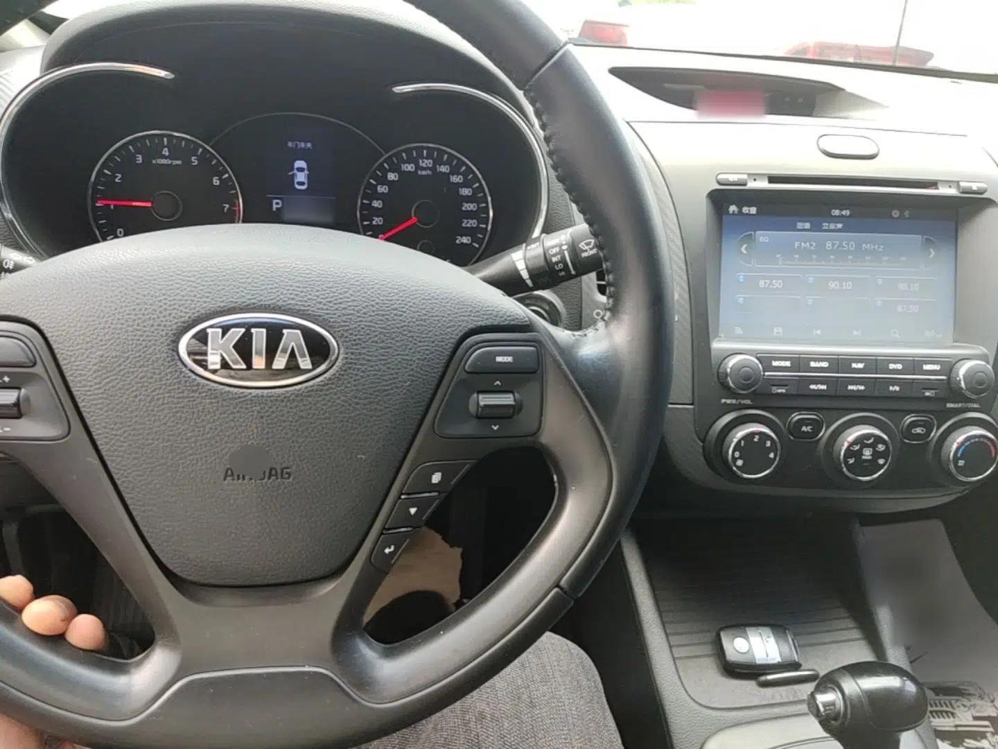 Kia K3 2015 1.6L Automatic GLS — миниатюра 17