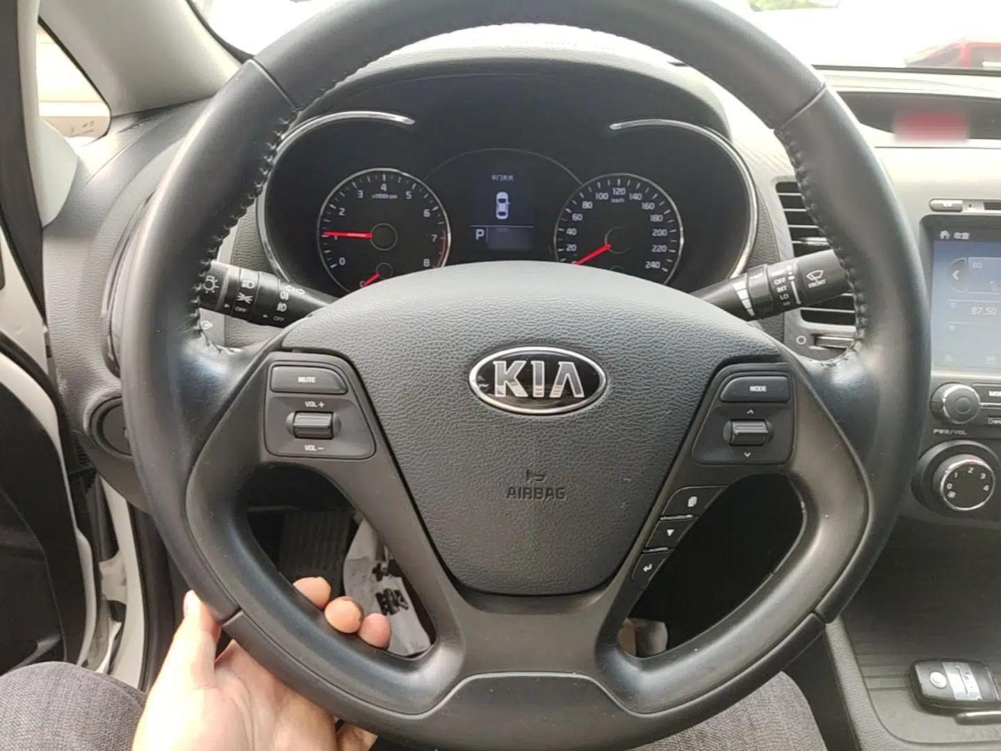 Kia K3 2015 1.6L Automatic GLS — миниатюра 18