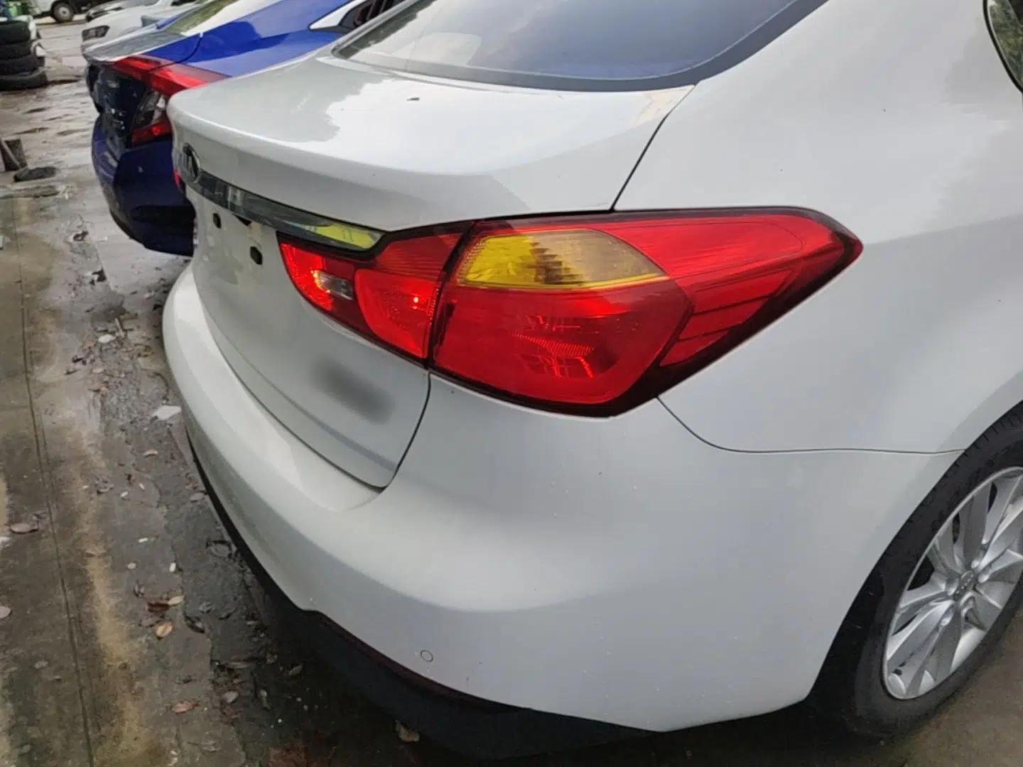 Kia K3 2015 1.6L Automatic GLS — миниатюра 9