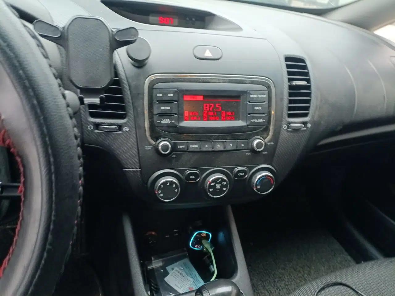 Kia K3 2016 1.6L Automatic GL — миниатюра 13