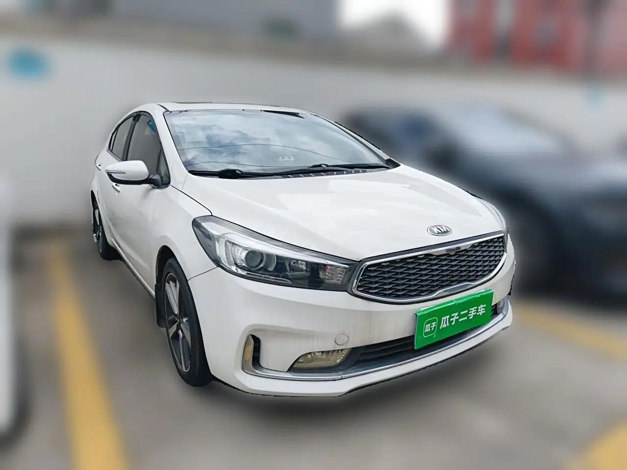 Kia K3 2017 1.6L Automatic 15th Anniversary Special Edition GLS — миниатюра 3