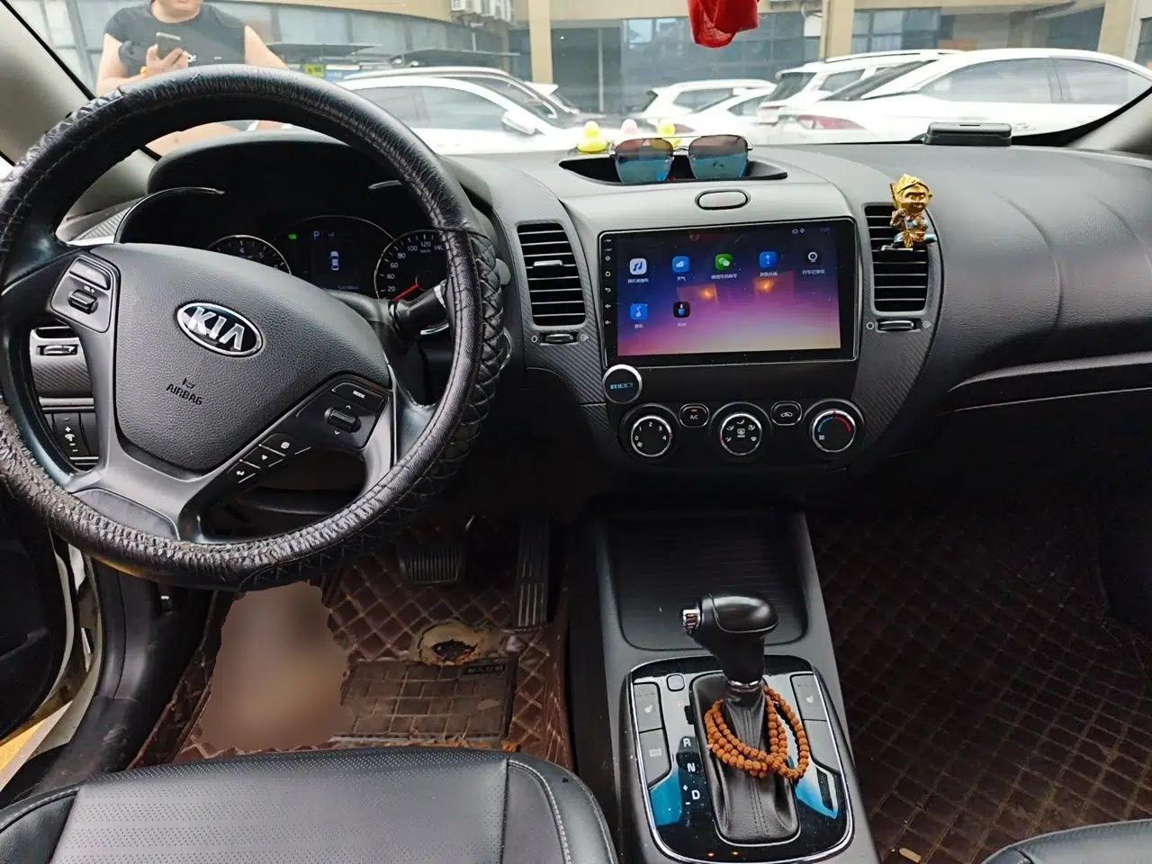 Kia K3 2017 1.6L Automatic 15th Anniversary Special Edition GLS — миниатюра 9