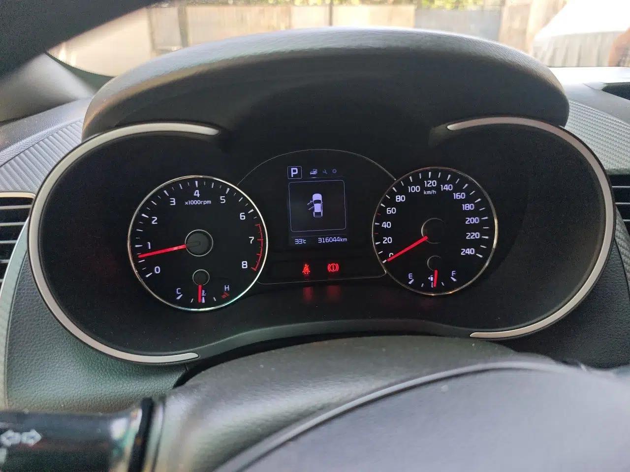 Kia K3 2016 1.6L Automatic GLS — миниатюра 11