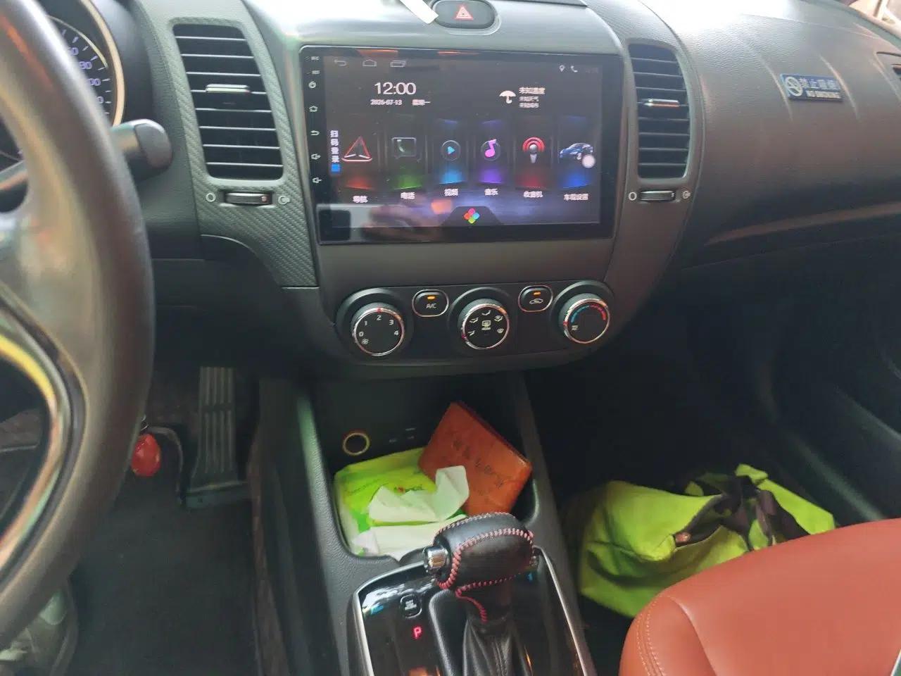 Kia K3 2016 1.6L Automatic GLS — миниатюра 13