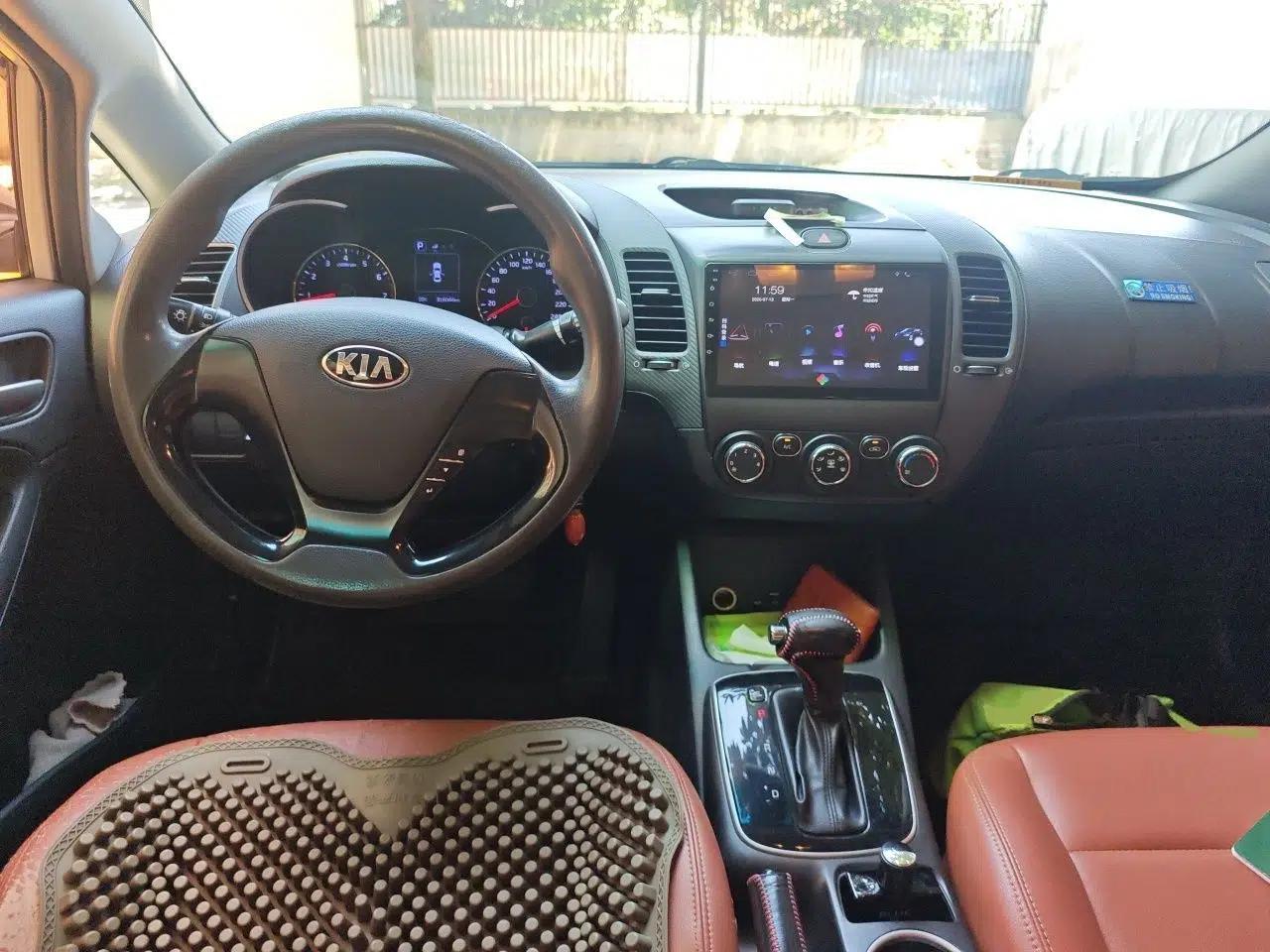 Kia K3 2016 1.6L Automatic GLS — миниатюра 9