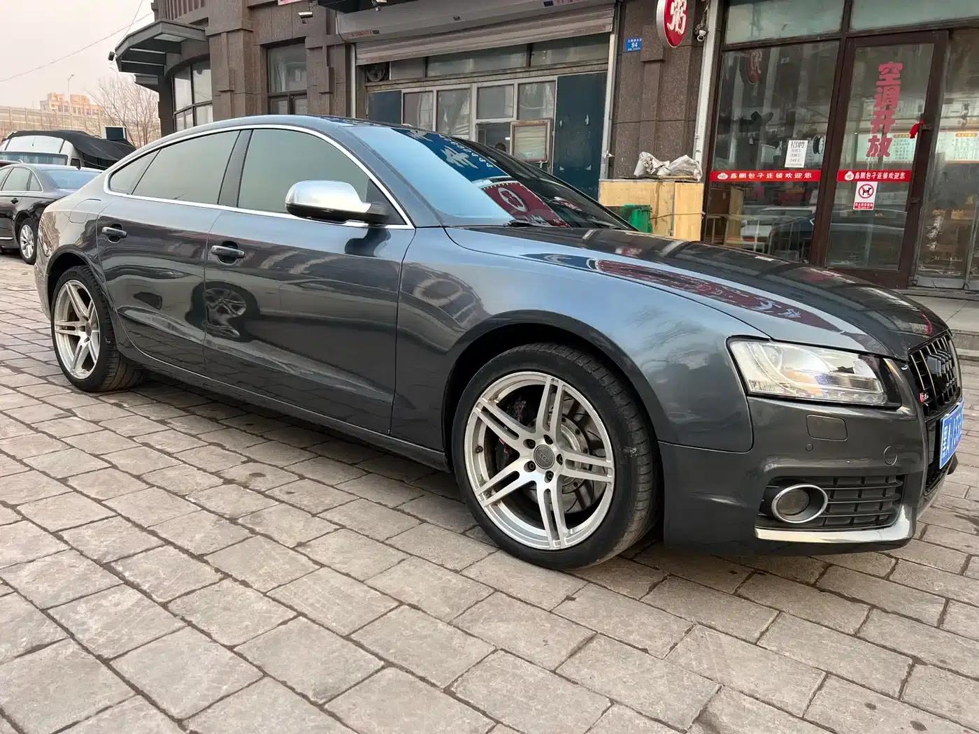 2010 Audi S5 3.0T Sportback — миниатюра 3