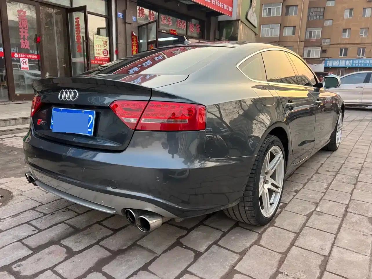 2010 Audi S5 3.0T Sportback — миниатюра 4