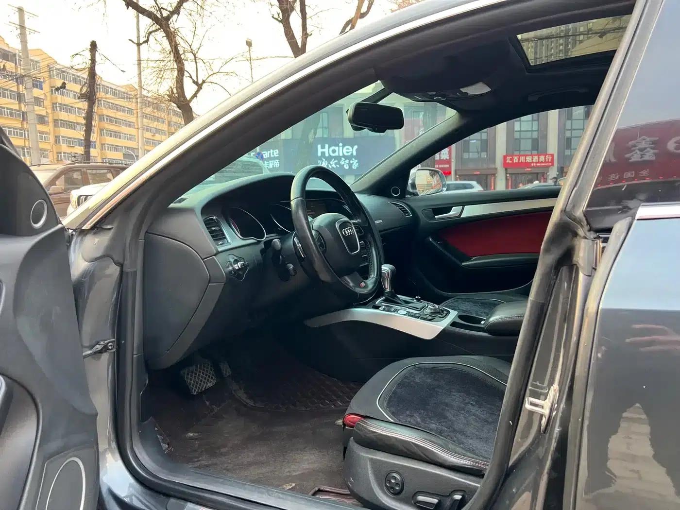 2010 Audi S5 3.0T Sportback — миниатюра 9