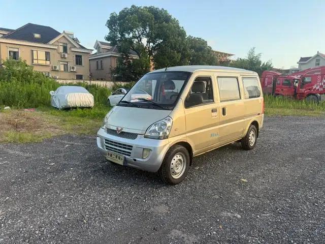 Wuling Rongguang 2014 1.2L S Basic Model