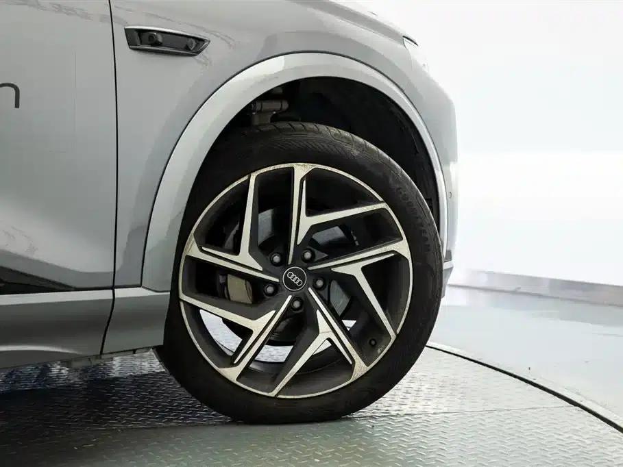 Audi Q6L e-tron 2026 First Edition — миниатюра 25