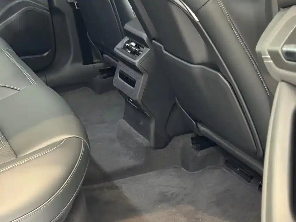 Audi Q6L e-tron 2026 First Edition — миниатюра 8
