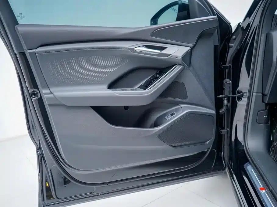 Audi Q6L e-tron 2026 First Edition — миниатюра 12