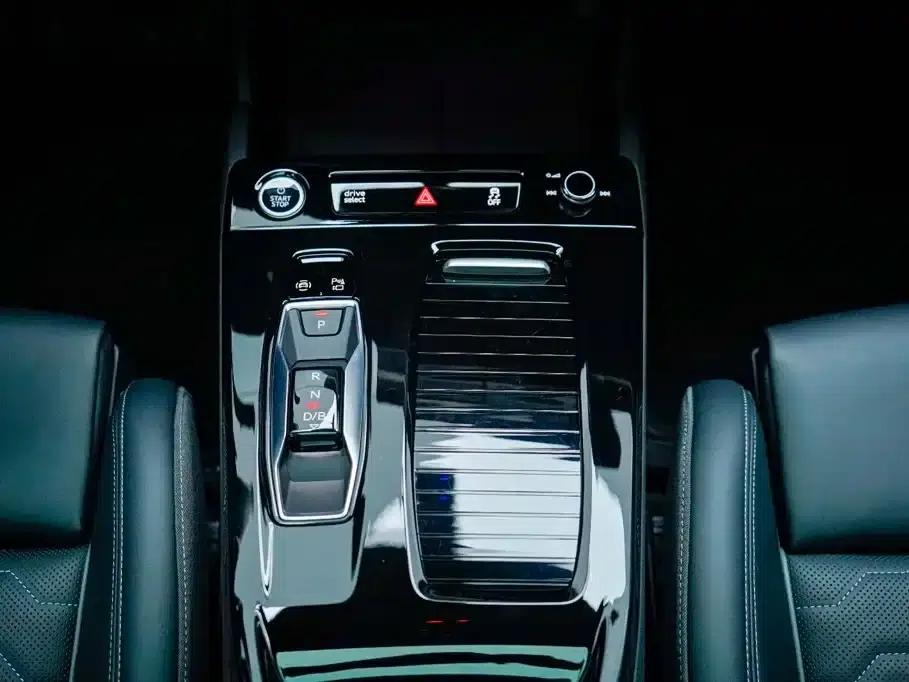 Audi Q6L e-tron 2026 First Edition — миниатюра 14