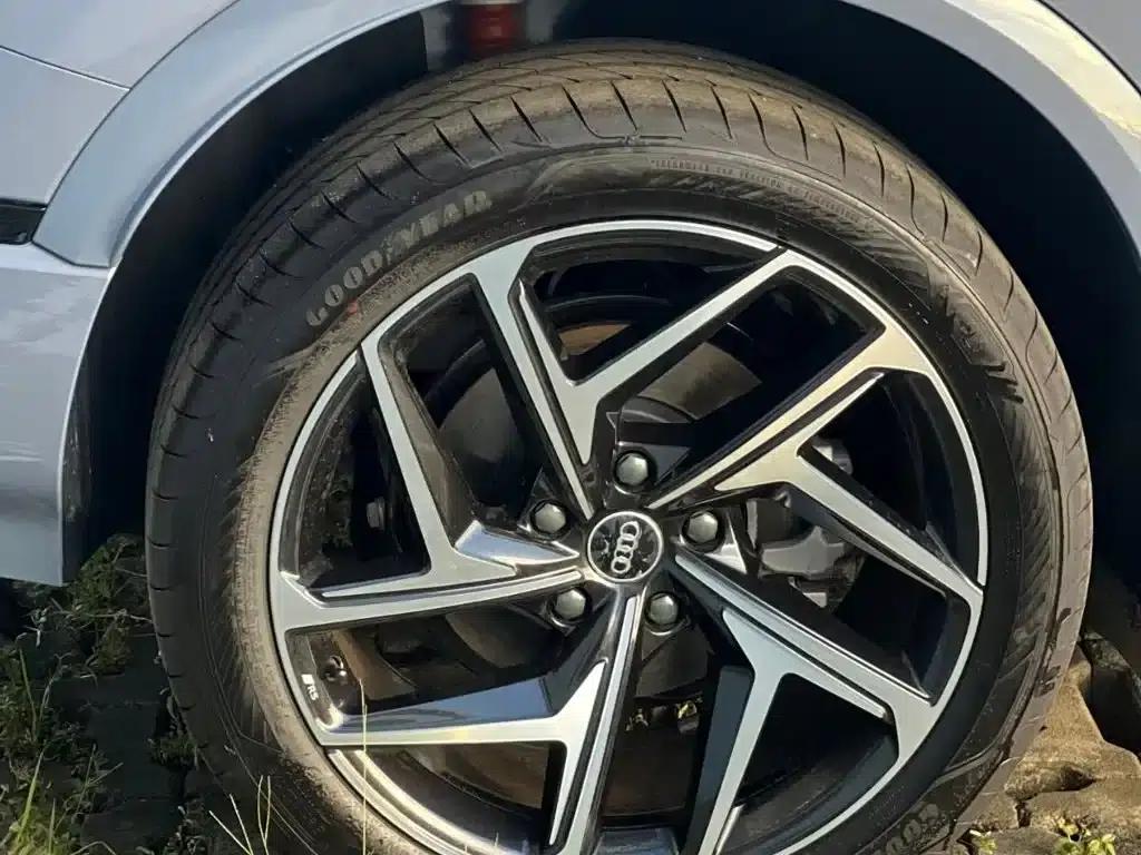 Audi Q6L e-tron 2026 First Edition — миниатюра 2