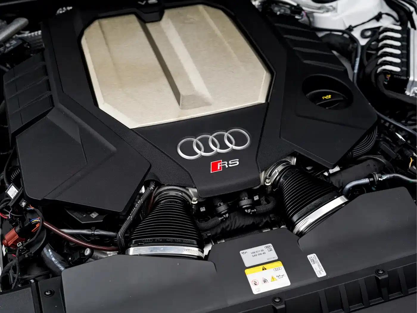 2025 Audi RS 6 Avant GT — миниатюра 10