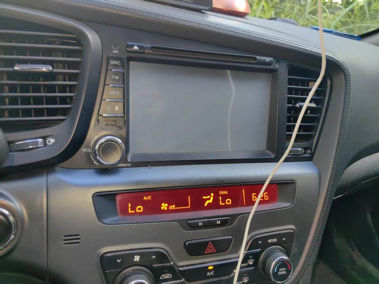 Kia K5 2011 2.0L Automatic DLX — миниатюра 13