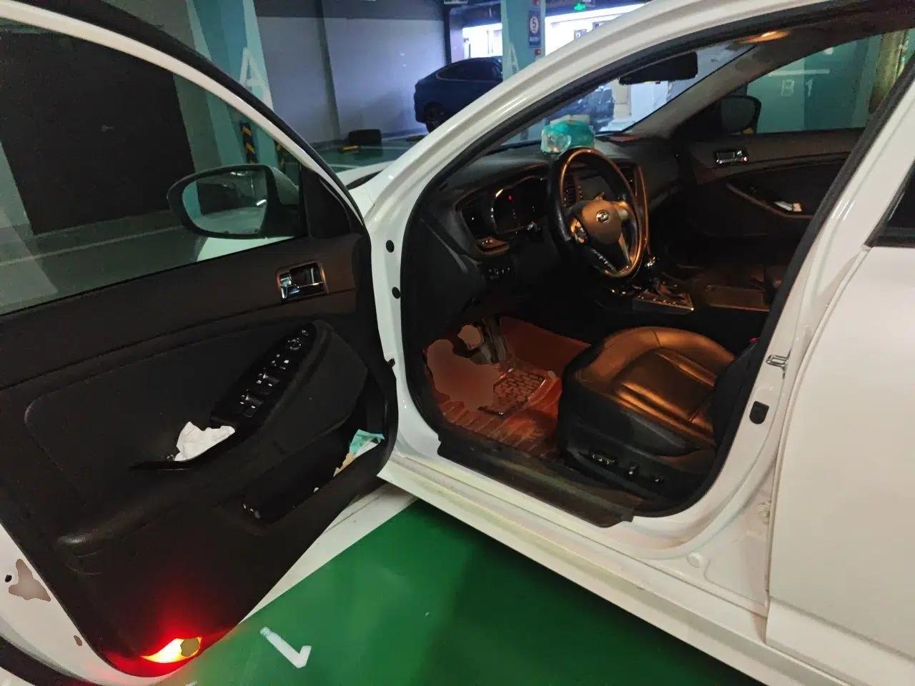 Kia K5 2012 2.0L Automatic DLX — миниатюра 16