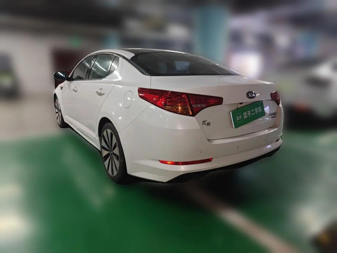 Kia K5 2012 2.0L Automatic DLX — миниатюра 4