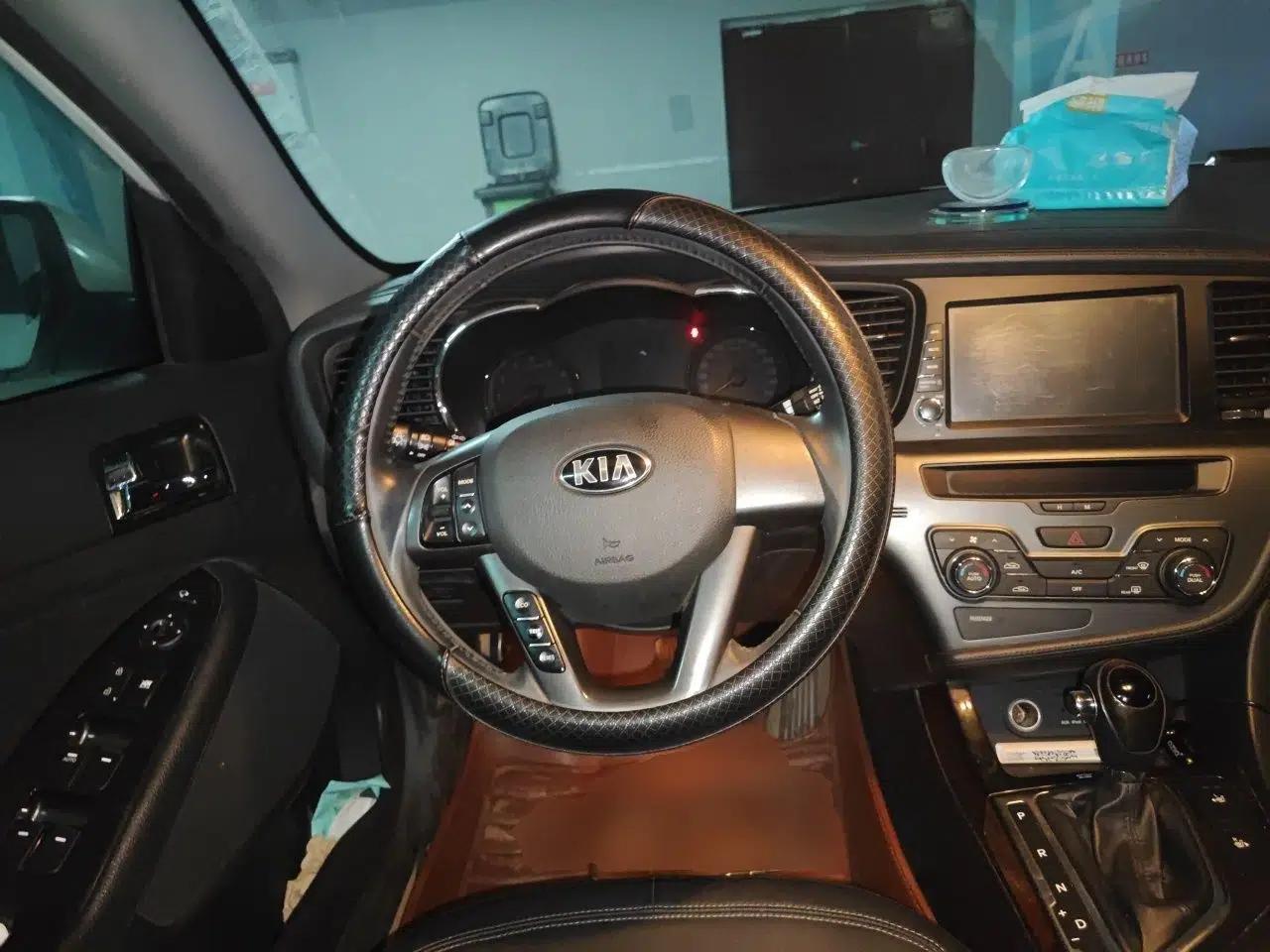Kia K5 2012 2.0L Automatic DLX — миниатюра 10