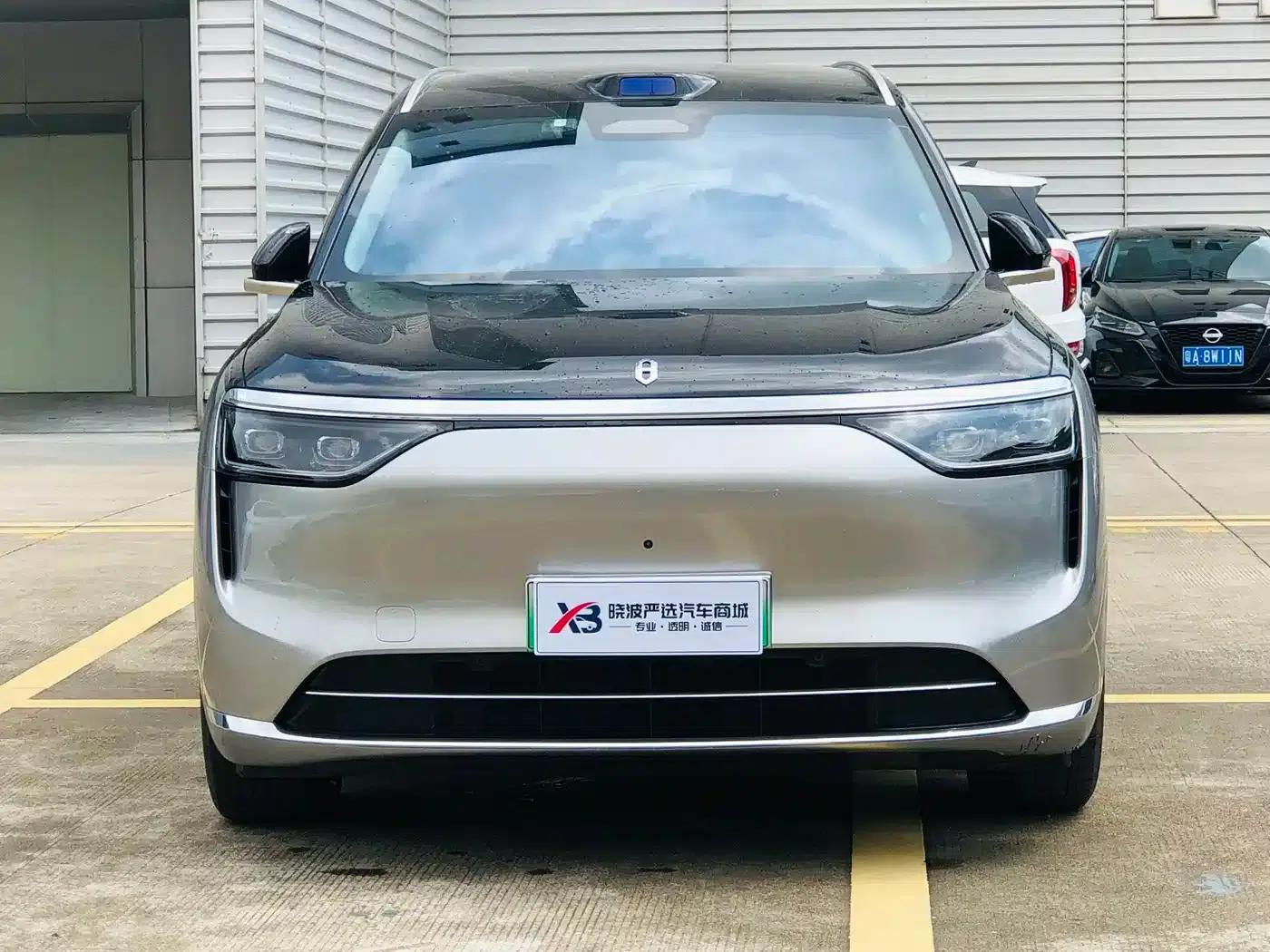 Wenjie M8 2025 Extended Range Max+ Version (53.4kWh, 5-seater, 192-line LiDAR) — миниатюра 2