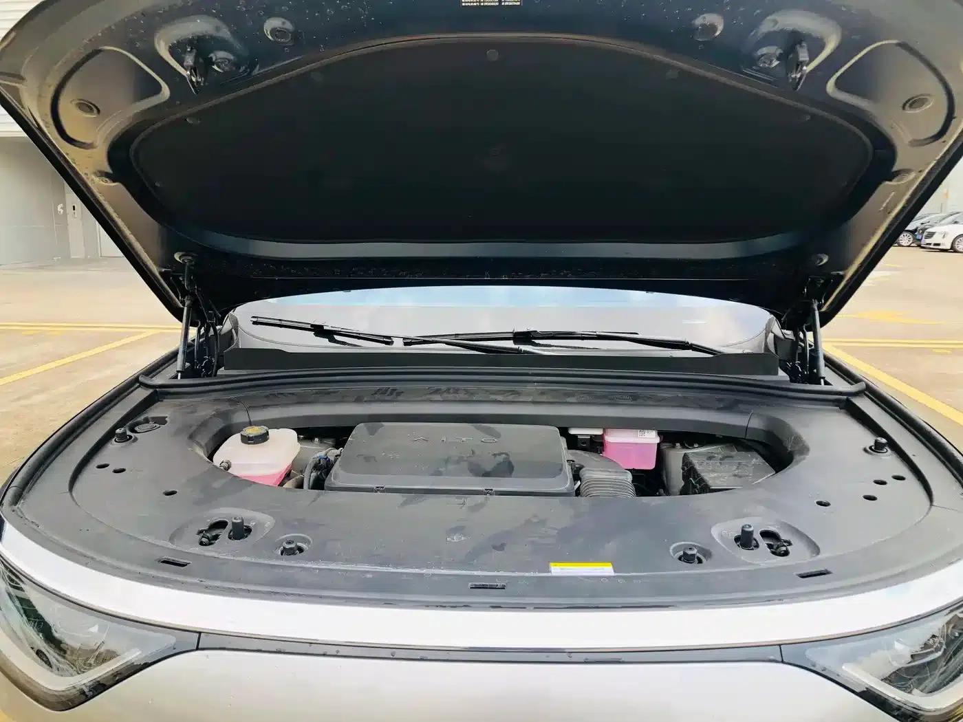 Wenjie M8 2025 Extended Range Max+ Version (53.4kWh, 5-seater, 192-line LiDAR) — миниатюра 17
