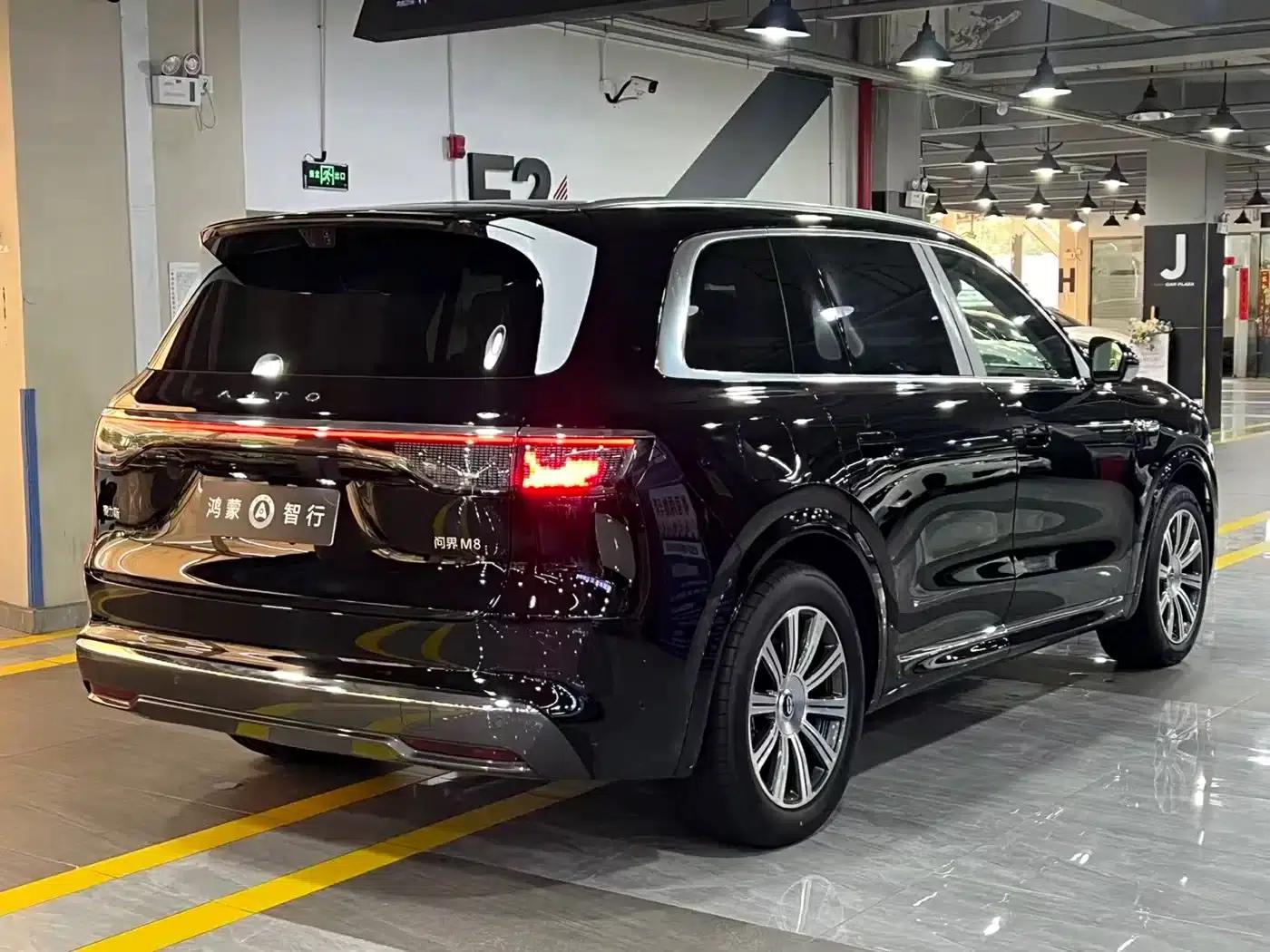 Wenjie M8 2025 Extended Range Max Edition 53.4kWh 6-Seater (896-line LiDAR) — миниатюра 4