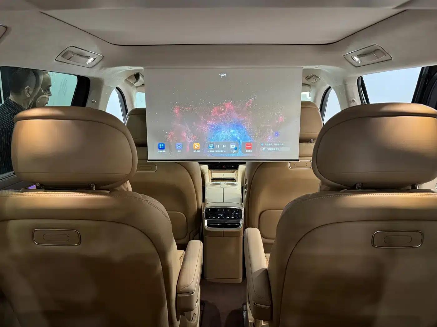 Wenjie M8 2025 Extended Range Max Edition 53.4kWh 6-Seater (896-line LiDAR) — миниатюра 9