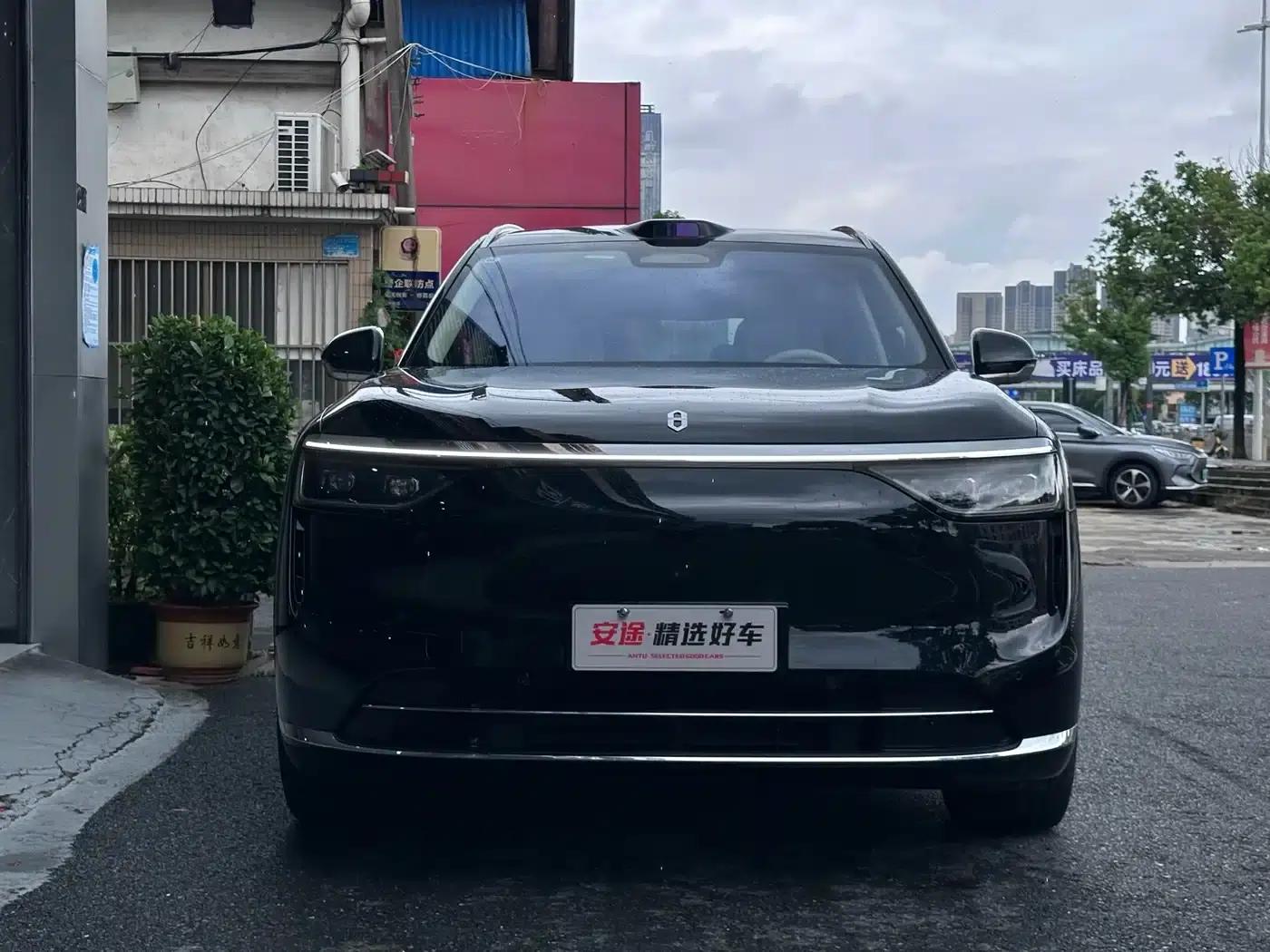 Wenjie M8 2025 Extended Range Max+ Version (53.4kWh, 6-seater, 192-line LiDAR) — миниатюра 2