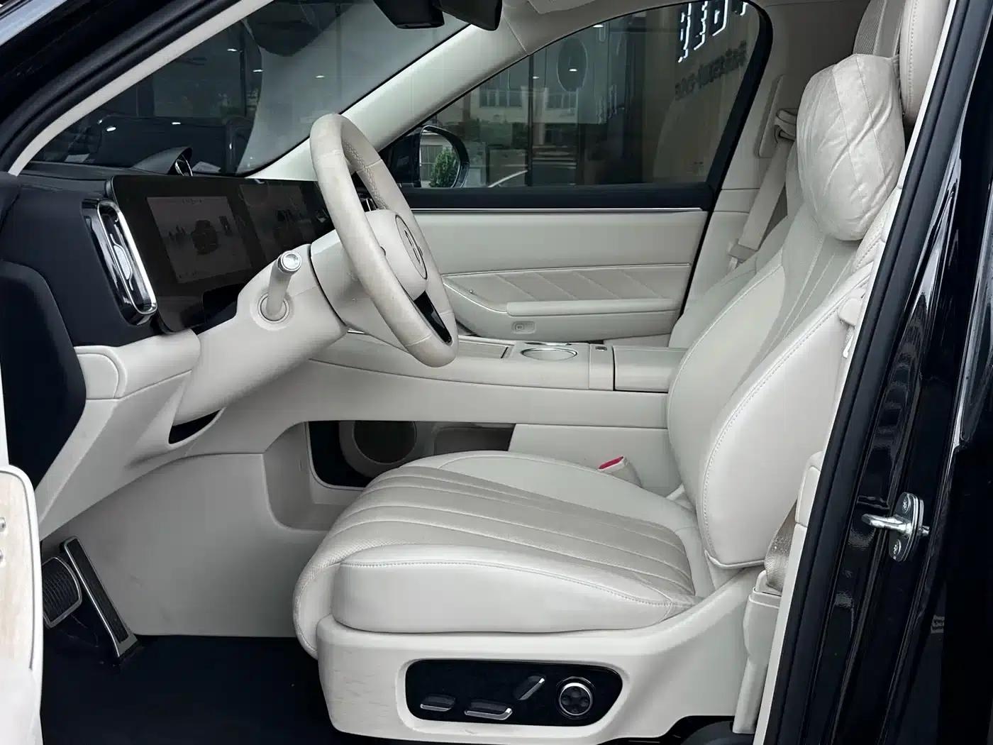 Wenjie M8 2025 Extended Range Max+ Version (53.4kWh, 6-seater, 192-line LiDAR) — миниатюра 6
