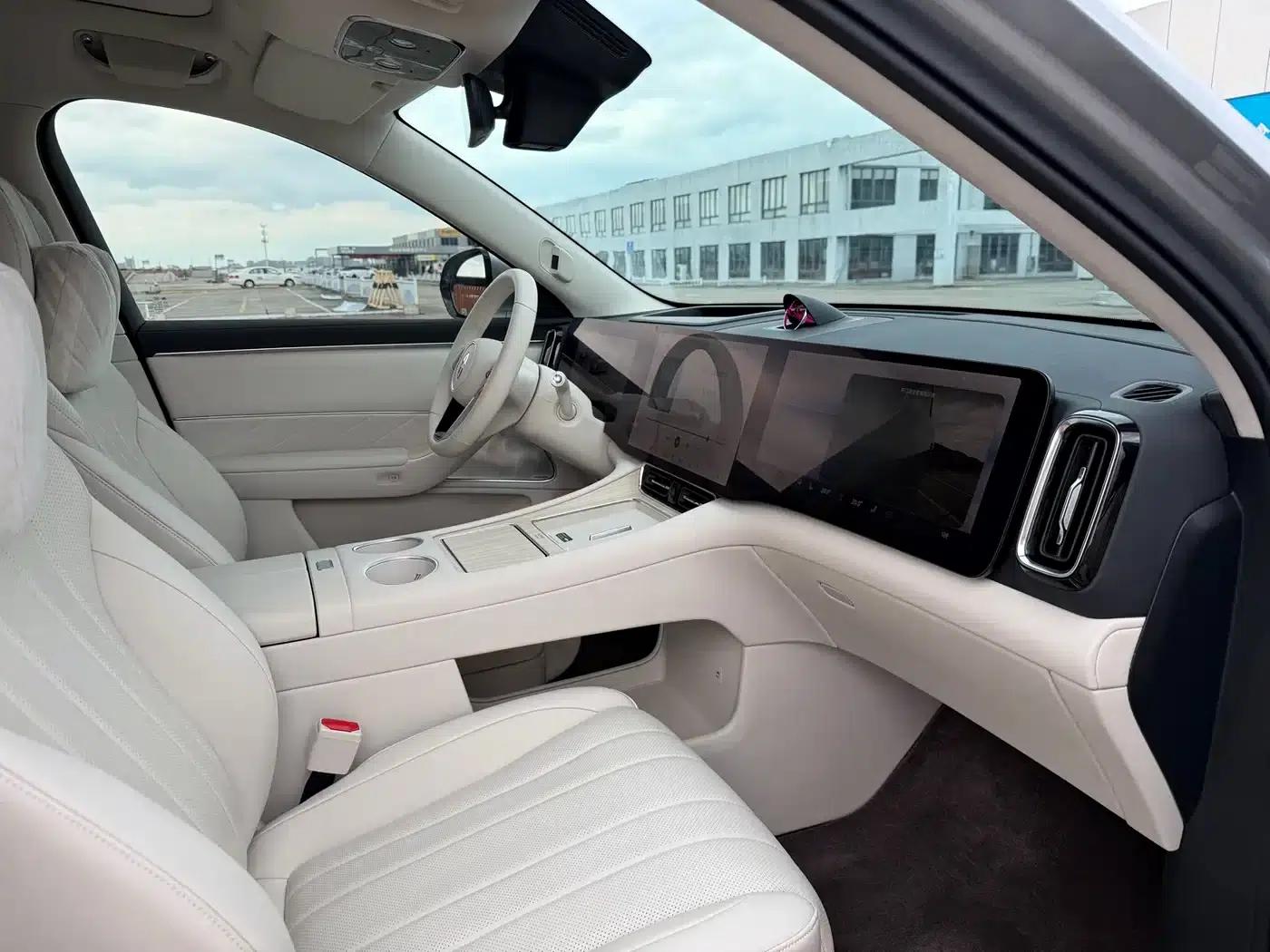 Wenjie M8 2025 Extended Range Max+ Version 53.4kWh 6-Seat Version (192-line LiDAR) — миниатюра 12