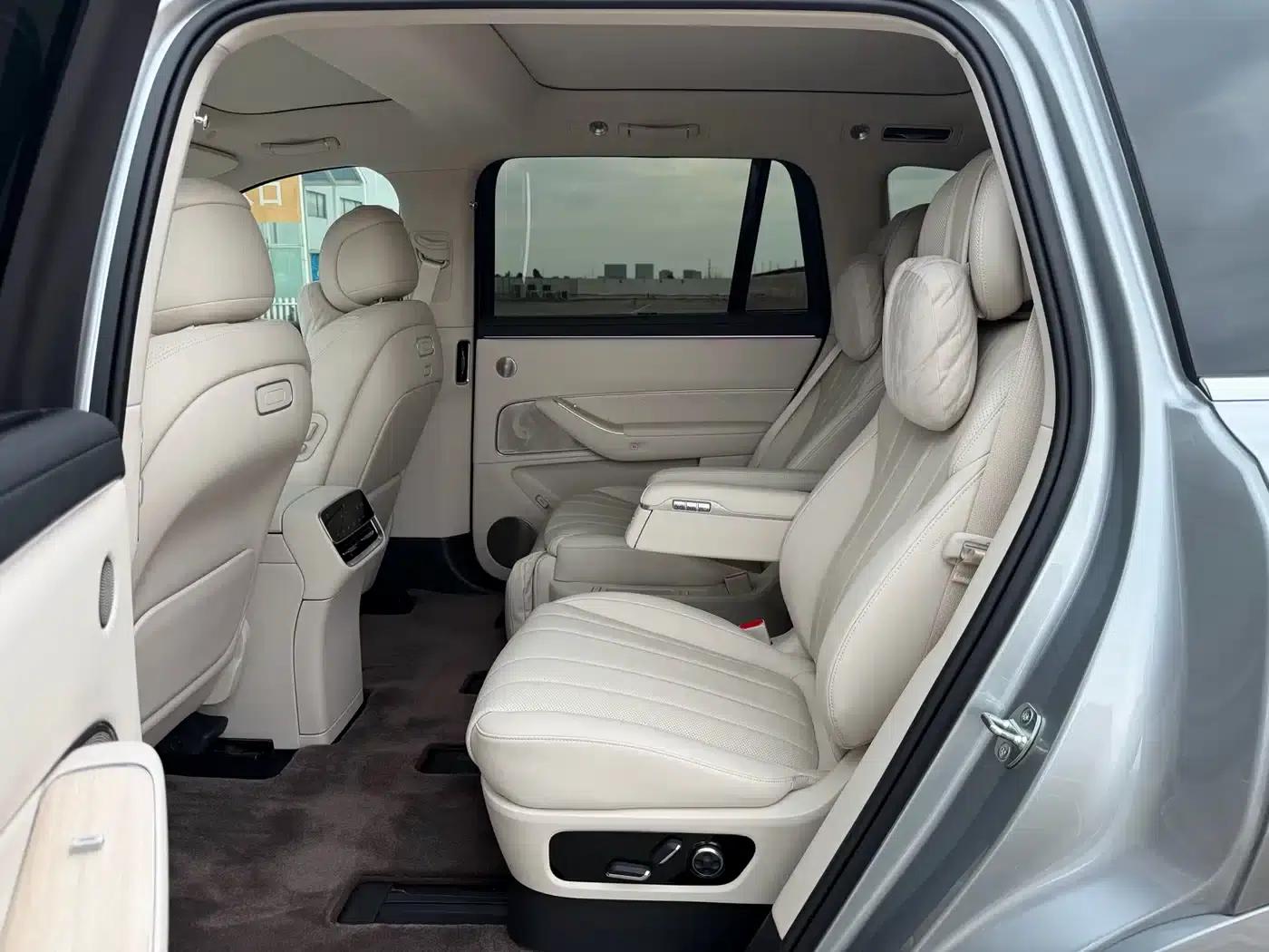 Wenjie M8 2025 Extended Range Max+ Version 53.4kWh 6-Seat Version (192-line LiDAR) — миниатюра 14