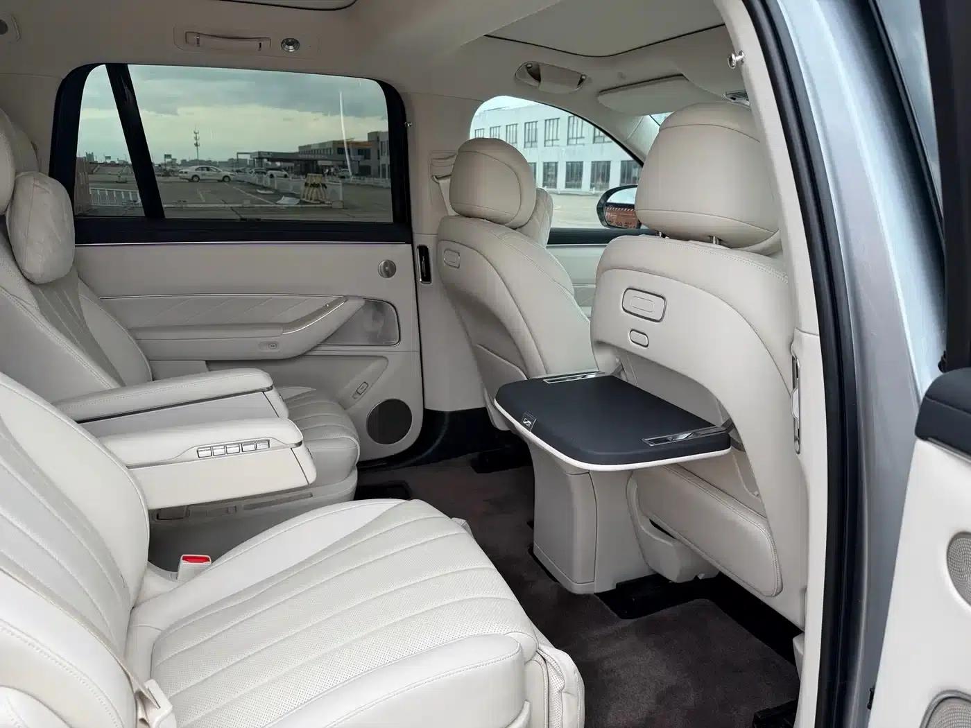 Wenjie M8 2025 Extended Range Max+ Version 53.4kWh 6-Seat Version (192-line LiDAR) — миниатюра 15