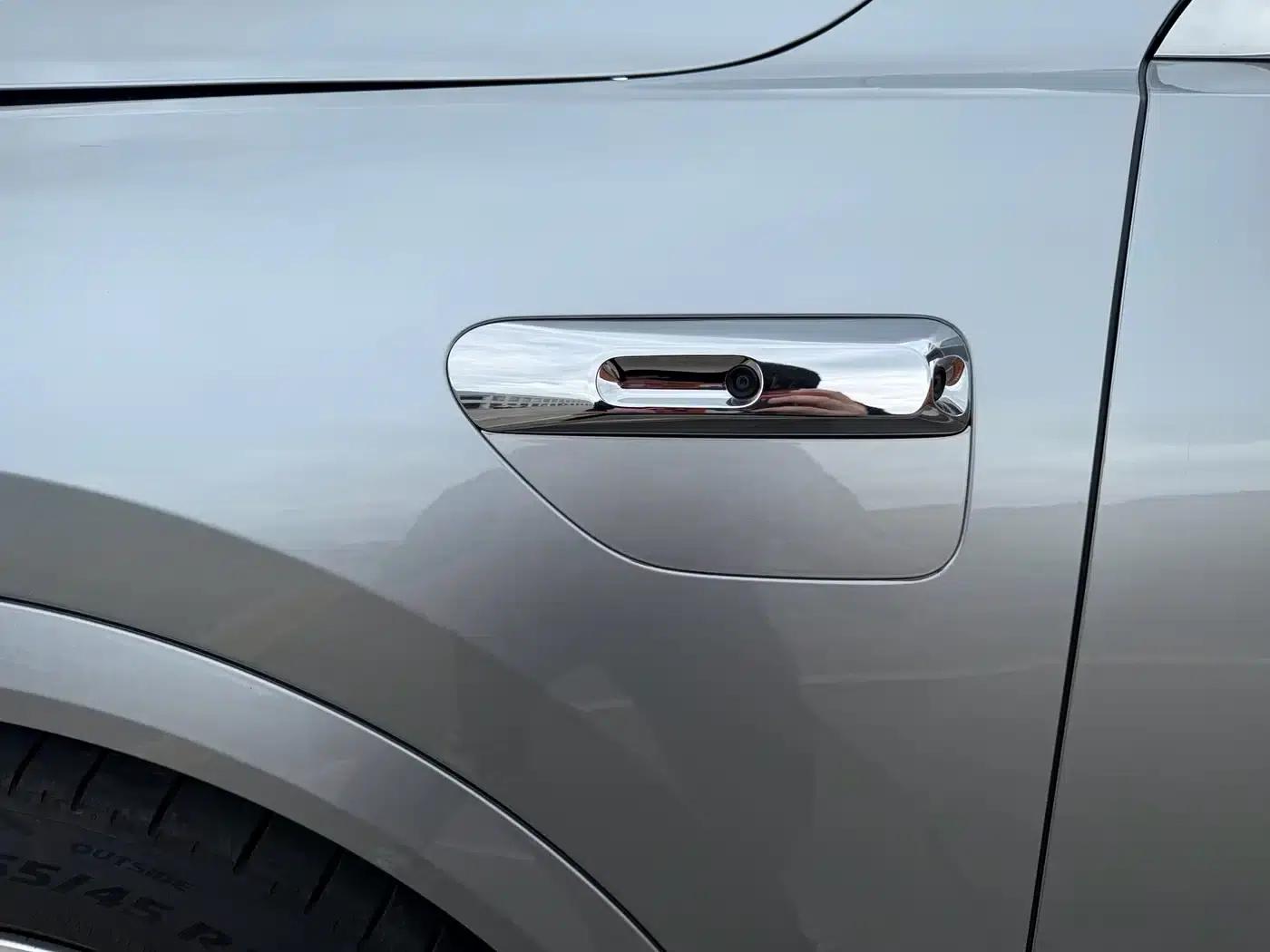 Wenjie M8 2025 Extended Range Max+ Version 53.4kWh 6-Seat Version (192-line LiDAR) — миниатюра 24