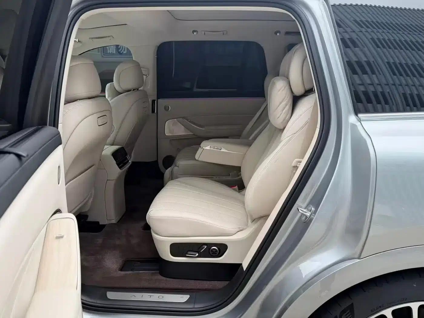 Wenjie M8 2025 Extended Range Max+ Version 53.4kWh 6-Seat Version (192-line LiDAR) — миниатюра 5