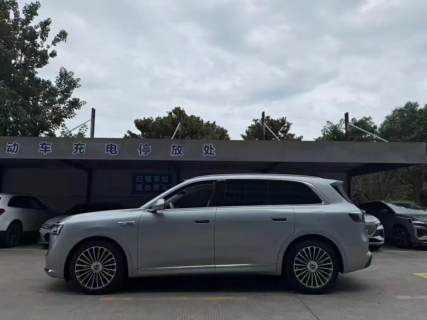Wenjie M8 2025 Extended Range Max+ Version 53.4kWh 6-Seat Version (192-line LiDAR) — миниатюра 8