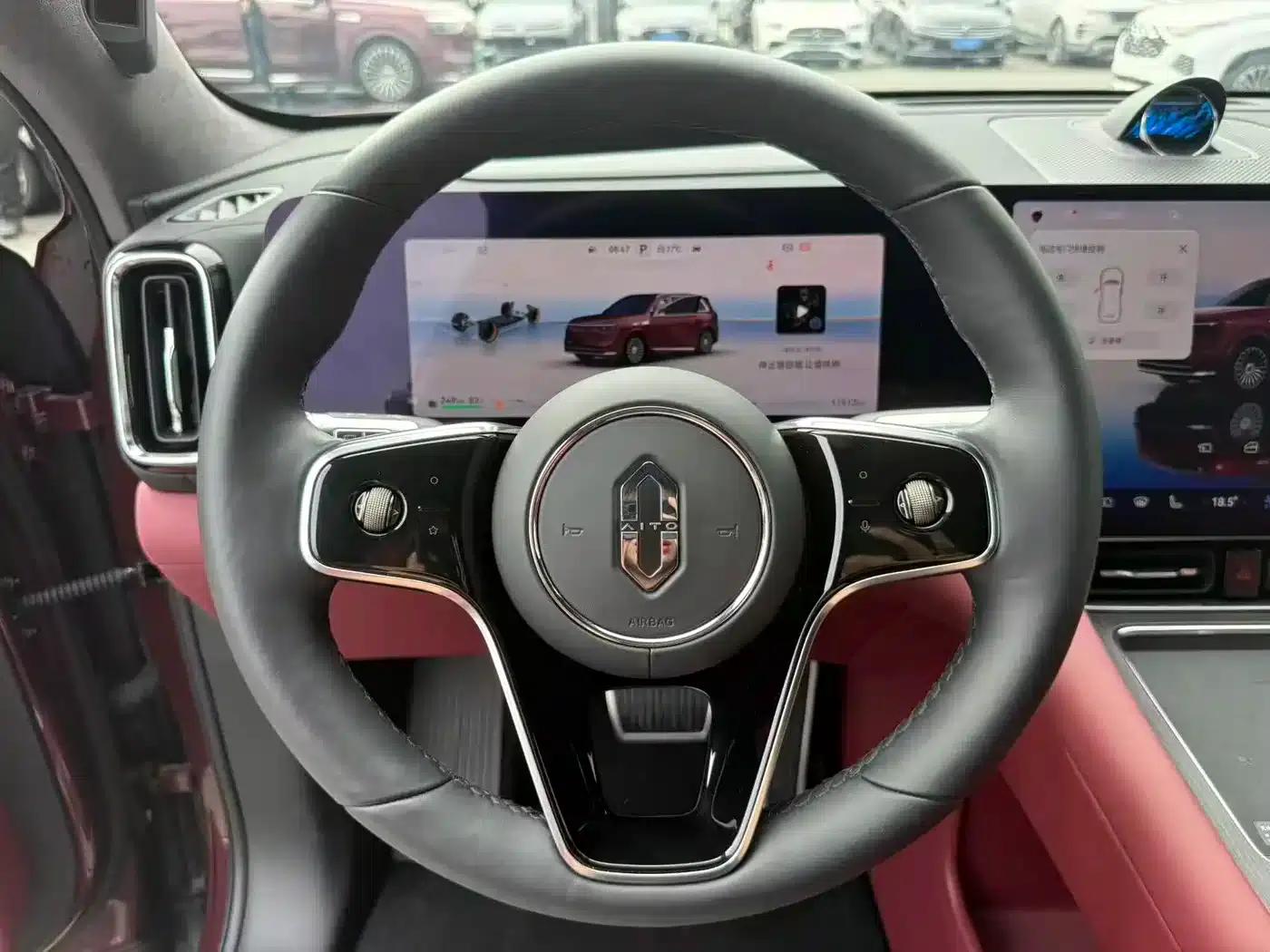 Wenjie M8 2025 Extended Range Ultra Edition 53.4kWh 5-Seat Version (192-line LiDAR) — миниатюра 7