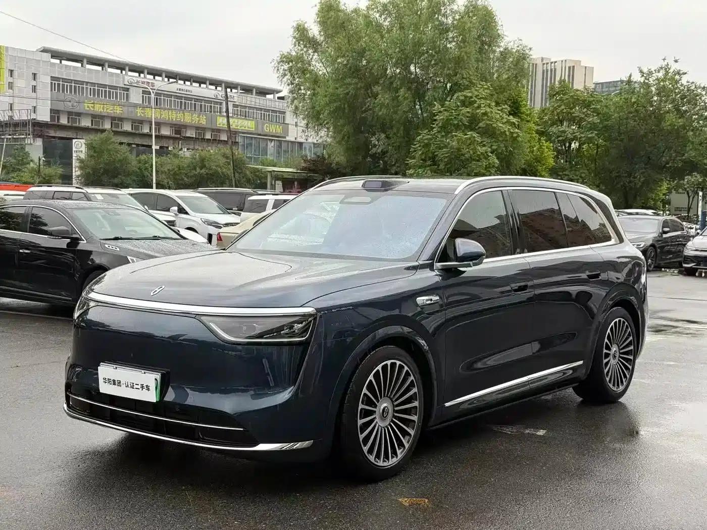 Wenjie M8 2025 Extended Range Ultra Edition 53.4kWh 5-Seat Version (192-line LiDAR) — миниатюра 1