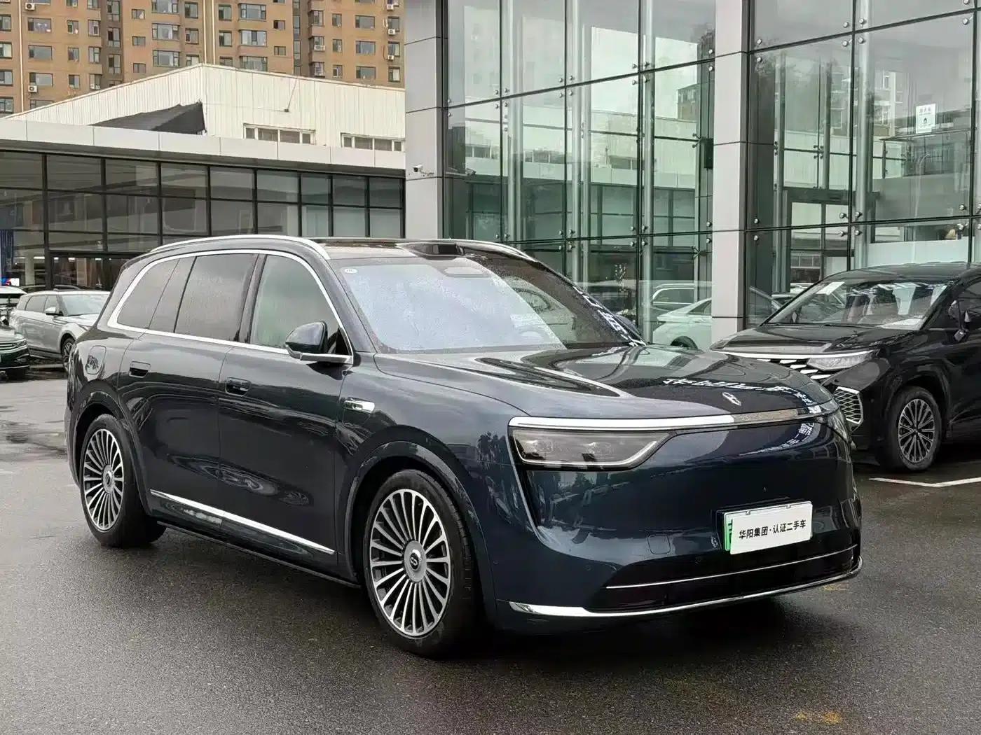 Wenjie M8 2025 Extended Range Ultra Edition 53.4kWh 5-Seat Version (192-line LiDAR) — миниатюра 3